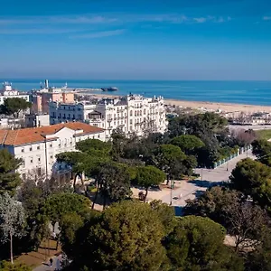Hotel Residenza Parco Fellini, Rímini