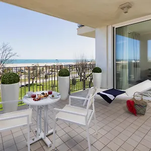 Hotel Mercure Lungomare, Rímini